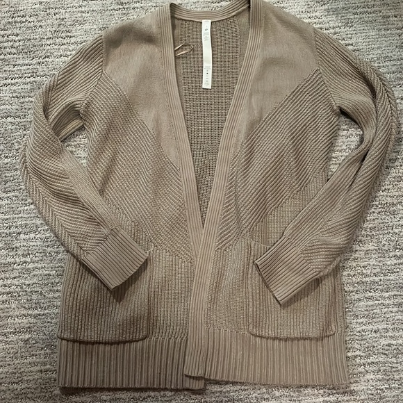 Lululemon cotton knit textured wrap in trench - Picture 4 of 5